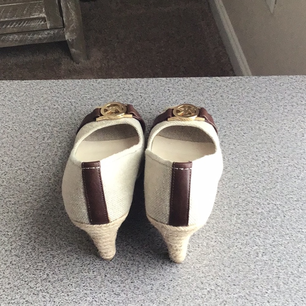 Peep Toe Wedge - Picture 3 of 7